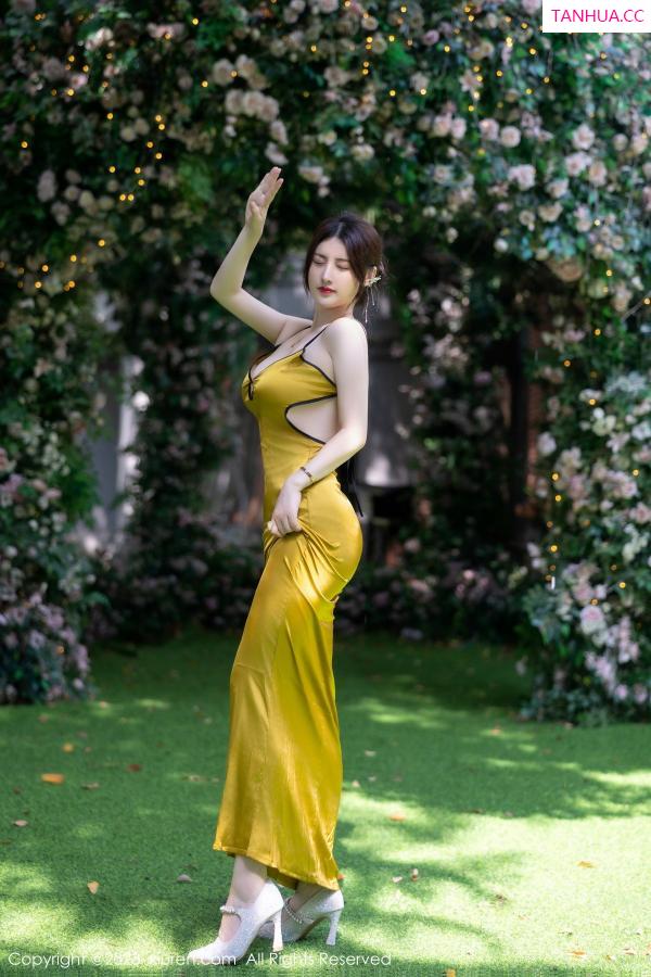 陈诗诗 诗诗 [XiuRen]高清写真图 2023.08.29 No.7302 诗诗kiki 丰腴美臀第41张图片